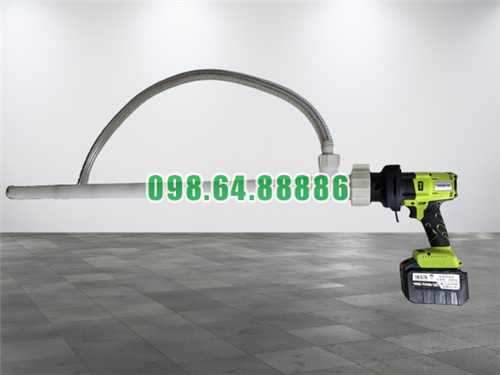 Bơm axit từ thùng phuy và tank ra ngoài dùng pin 6A động cơ cơ điện 18v